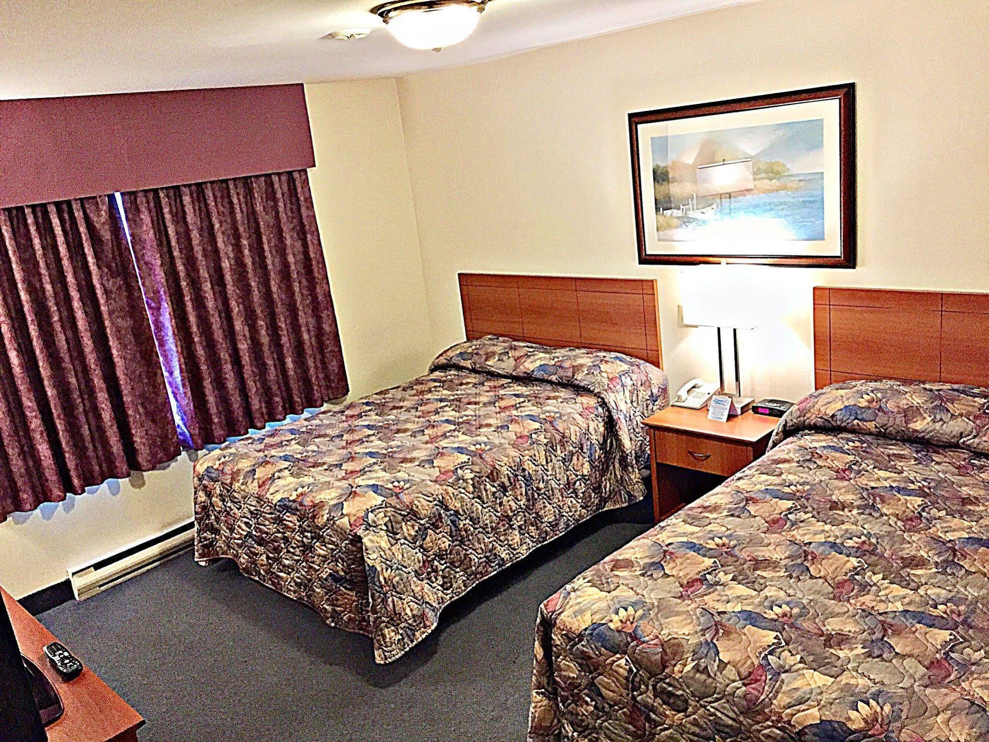 Hotel Coastal Dartmouth